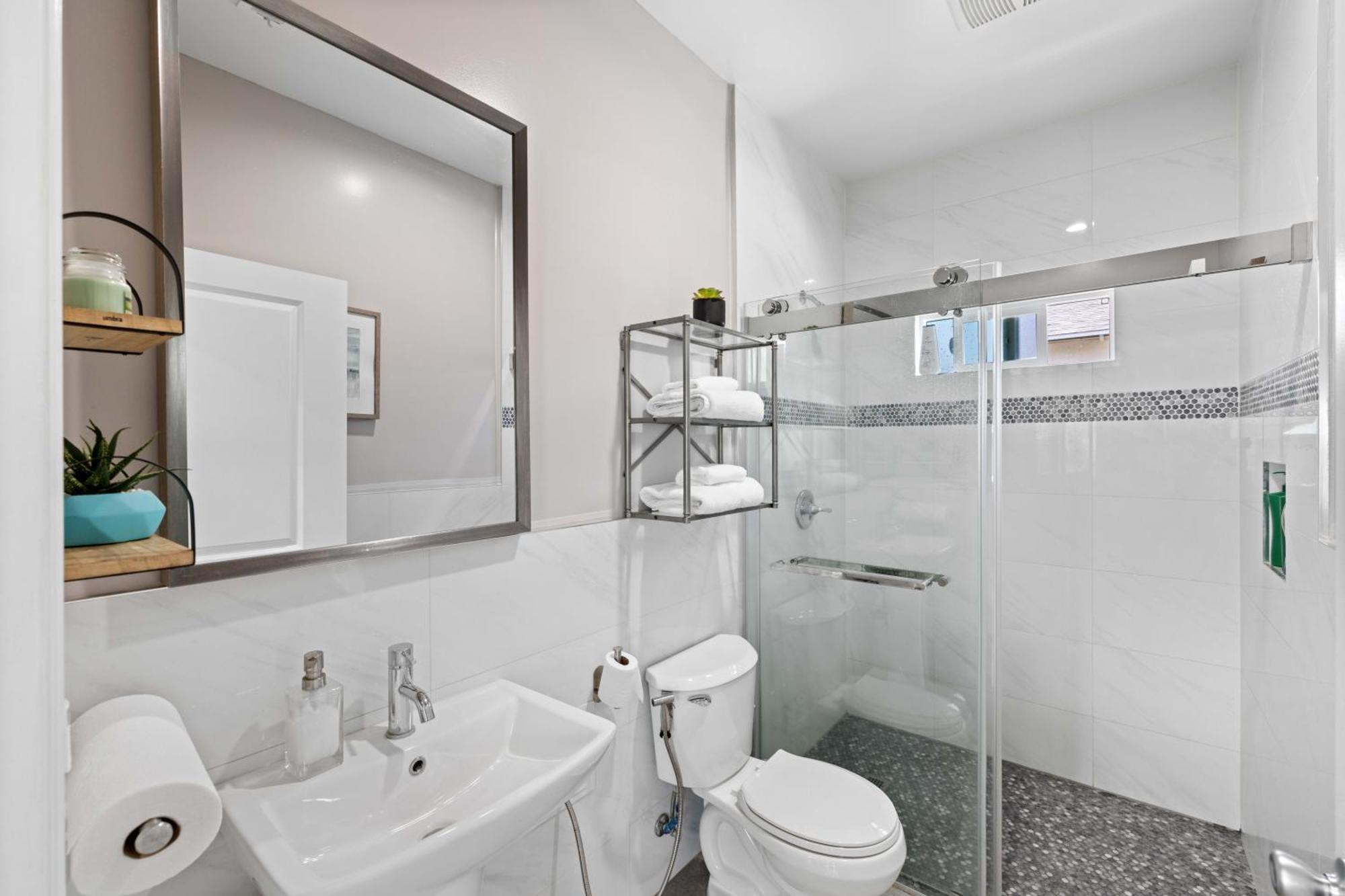 Stylist Home In Convenient Location! Temple City Екстериор снимка