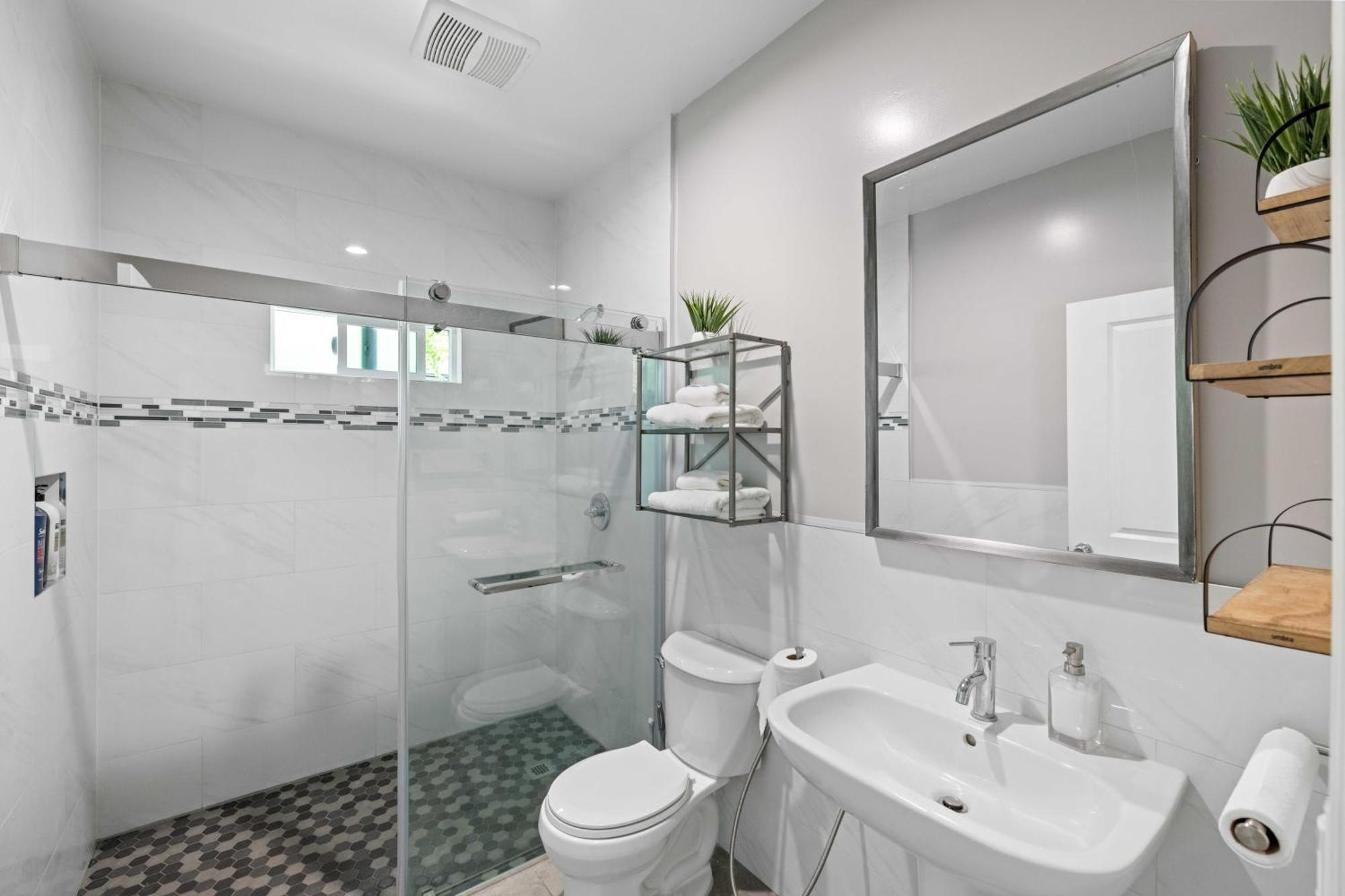 Stylist Home In Convenient Location! Temple City Екстериор снимка