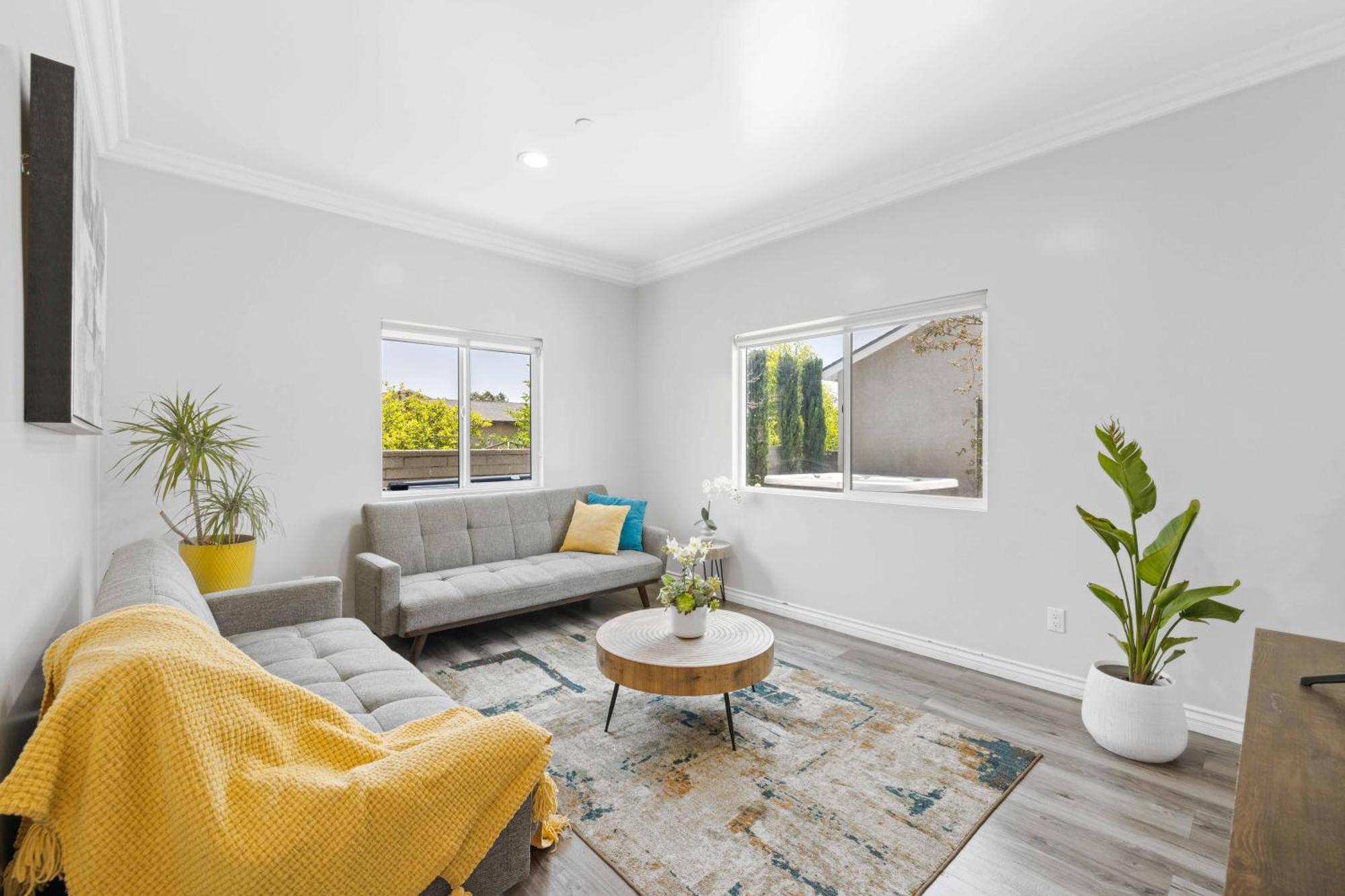 Stylist Home In Convenient Location! Temple City Екстериор снимка